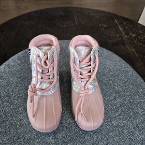 Nautica Kids Pink Holographic Lace-Up Duck Boots, Super Cute!